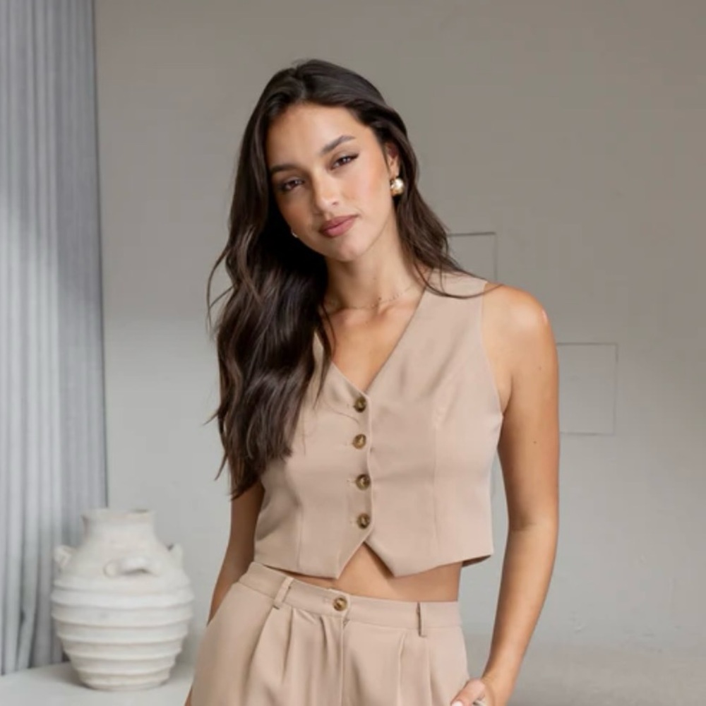 Petal & Pup Camille Vest - Picture 2 of 5